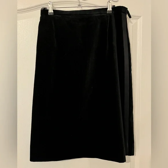 Egon Von Furstenberg 2-piece black velvet suit for women (suit jacket and skirt)